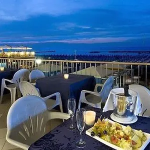 Hotel Caravelle, Cattolica